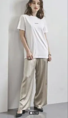 エムズブラック　ホワイト 半袖 Tシャツ ロゴ入り　サイズMのサムネイル