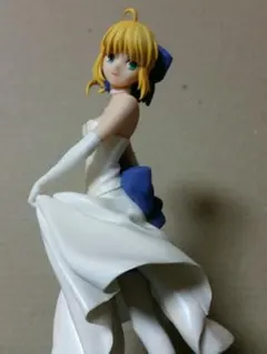 Fate セイバー　フィギュア