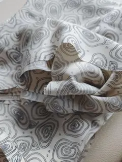 【生地】白黒の切株模様