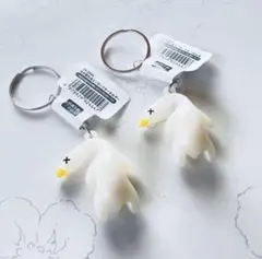 セリア　色が変わる　吊り下げ紫外線チェッカー 蓄光機能付き アヒル 2個セット③のサムネイル