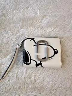 マークジェイコブス × スヌーピー 二つ折り財布