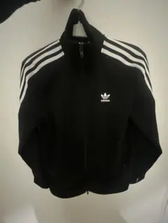アディダス　ジップアップジャケット