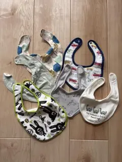 スタイ 6枚セット　恐竜 消防車など