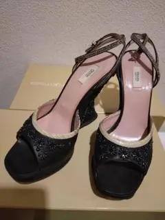 プラダサンダル