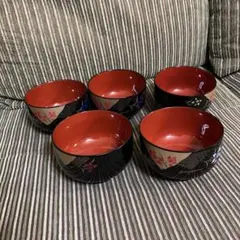 漆器 椀 5個セット 黒と赤 花模様