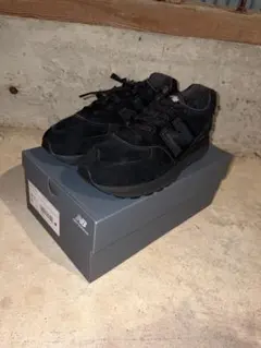 New Balance ブラックスニーカー