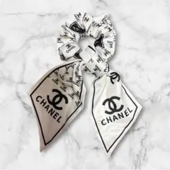 CHANEL 標誌髮圈與絲帶