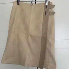 ベージュ チェック柄 タイトスカート サイドベルト付き