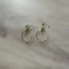 ゴールド フープ イヤリング ビーズ装飾