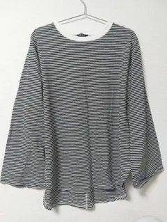 【美品】ボーダーカットソー　長袖Tシャツ　Mサイズ