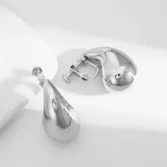 Item thumbnail for item 513b2f97-ee5d-4bd0-9bf5-ef653068fd7f