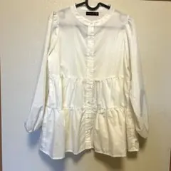 ラブトキシック　ティアードデザイン ホワイトシャツ　ブラウス　M(150)