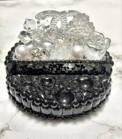 Item thumbnail for item 8982c41e-fa5c-4075-91ba-5afc5448fd6e