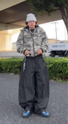 AYUMU着　kutir クティール　フェイクファーフードジップブルゾン　カモ柄のサムネイル