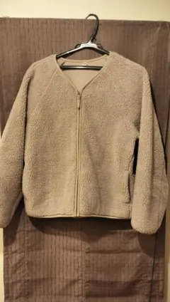 今から春先まで着れる！ベージュ フリースジャケット ジップアップ　触り心地柔らか