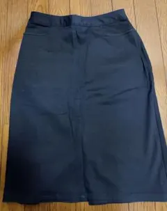 a.v.v 黒色 後ろスリット入りタイトスカート サイズ40