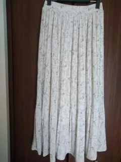 MICOAMERI花柄プリーツスカート ロング丈のサムネイル