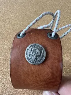 USED品 DIESEL レザーバングル リストバンドのサムネイル