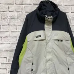 コロンビア　マウンテンパーカー　ホワイトM ロゴ刺繍アウトドア0119