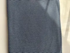 ネイビーとホワイトのストライプニット生地