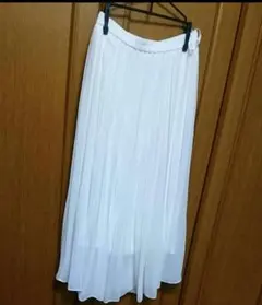 ユニクロホワイト プリーツ ロングスカート Mサイズ