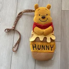 新品未使用　プーさん ハニーポット型ポーチ