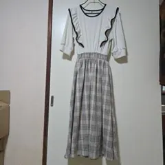 パレモストアリジェイフリル付きホワイトチェックワンピース