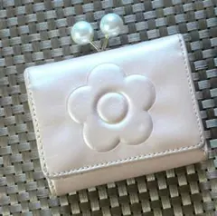 【美品】マリークワント 三つ折財布 パール ピンク 財布 MARY QUANT