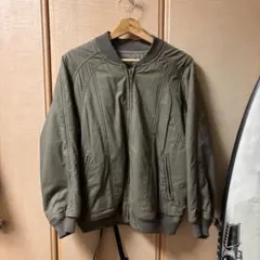 ブルゾン　ma-1風　カーキ　オリーブ色　リバーシブル