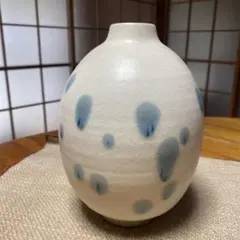 貫入　白地に水玉　花瓶　置物