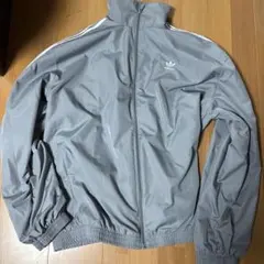 adidas グレー ナイロンジャケット Lサイズ
