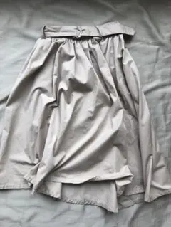 【お値下げ、送料込み】Honeys ベージュ ベルト付きスカート