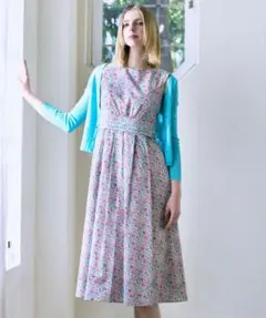 Tocca リバティ　liberty 完売　ワンピースのサムネイル