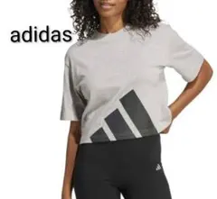 美品　アディダス adidas Tシャツ エッセンシャルズ　ビッグロゴ　短丈