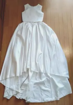 ホワイトハイローウェディングドレス