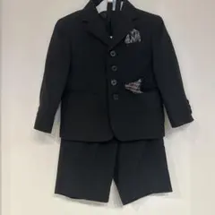 黒のフォーマルスーツ（ショートパンツ付き）