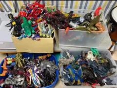 ウルトラマン、仮面ライダーソフビセット220体以上