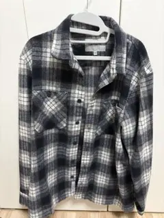 carhartt シャツ（厚め生地）