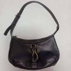 黒 レザーハンドバッグ ユーバイウンガロ