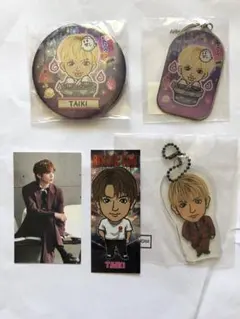 佐藤大樹 メタルキーホルダー 75㎜缶バッチ トレカ クリアーチャーム