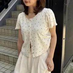 kastane ドット針抜きカーディガン アイボリーのサムネイル