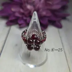 No.⑥―25　ビーズリングハンドメイド　天然石　ガーネット　ビーズの指輪