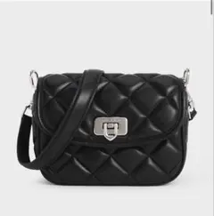 CHARLES & KEITH クレシダ キルトクロスボディバッグ　ブラック