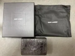 【箱.袋付き】サンローラン 三つ折り財布 クロコ型押し レザー 黒のサムネイル