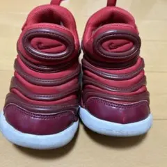 Nike 赤 スニーカー