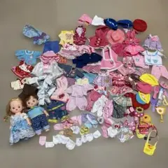 メルちゃん人形と衣装等まとめ売り
