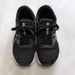 ASICS LAZERBEAM ブラックスニーカー23.5
