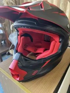 HJC オフロードヘルメット フルフェイス マットブラック レッドのサムネイル