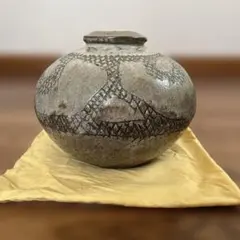 幾何学的な模様　花瓶　現代芸術　作家器　置物　美術品Q3037 幾何学的な模様 花瓶 現代芸術 作家器 置物 美術品Q3037 | Mercari