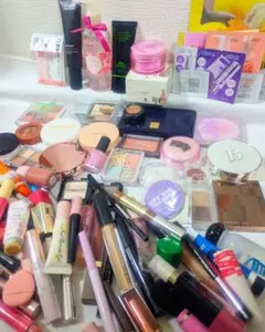 大量 トータル100点超え 化粧品 コスメ まとめ売りまとめて【35】